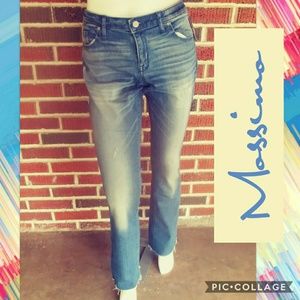 ✳️Mossimo Mid-rise Skinny Bootcut Jeans✳️